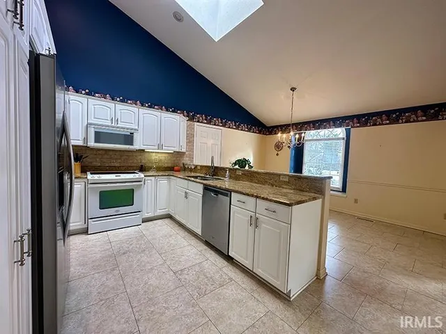 $425,000 | 51311 Windsor Manor Court, Granger, IN 46530