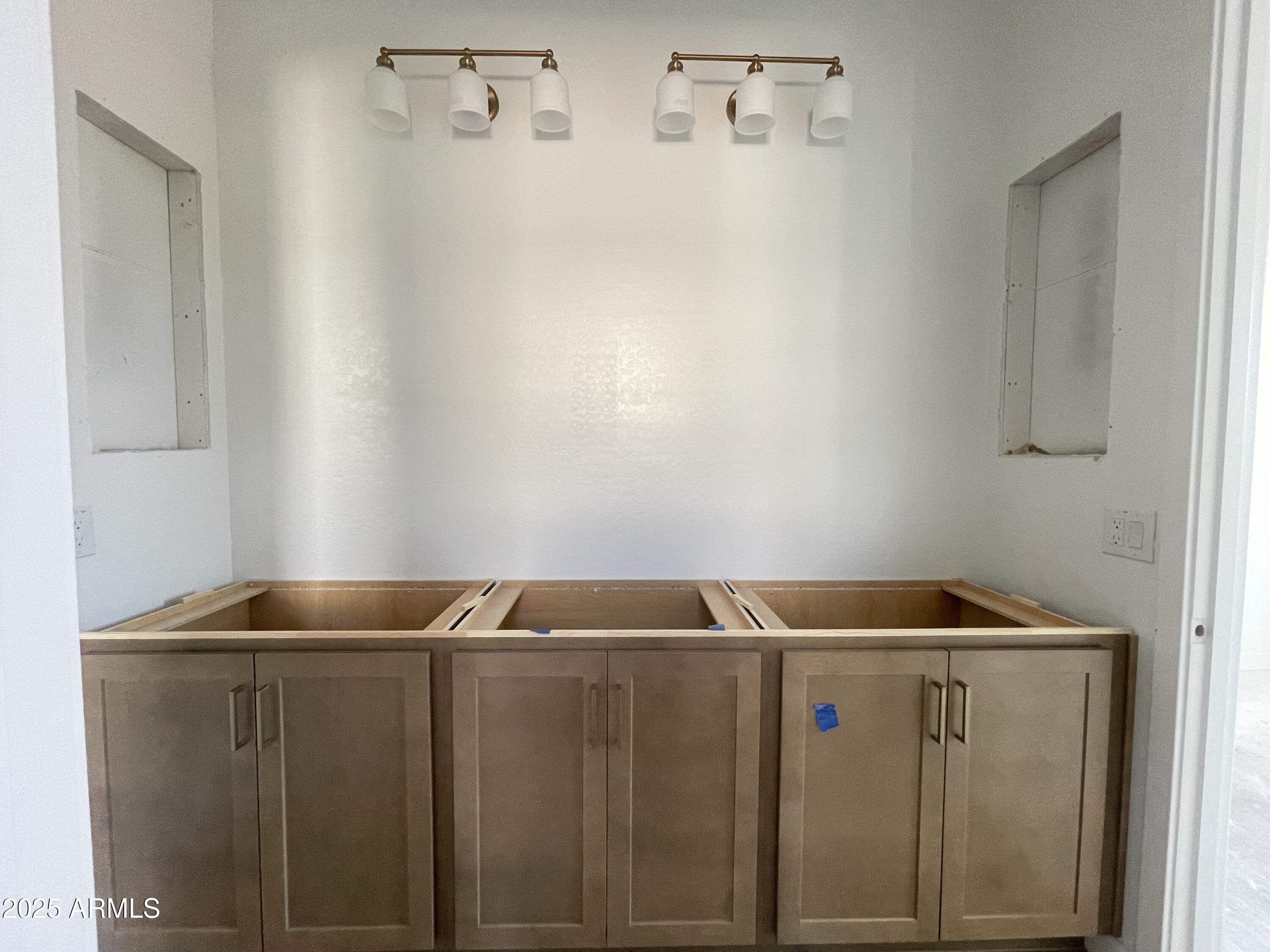 22669 East Saddle Way Queen Creek, AZ 85142 - Photo 9 of 46 08 Bathroom 2