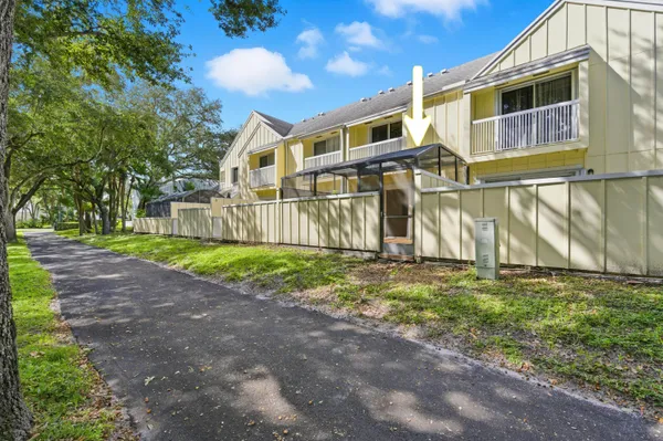 $2,450 | 6375 Riverwalk Lane, Unit 4, Jupiter, FL 33458