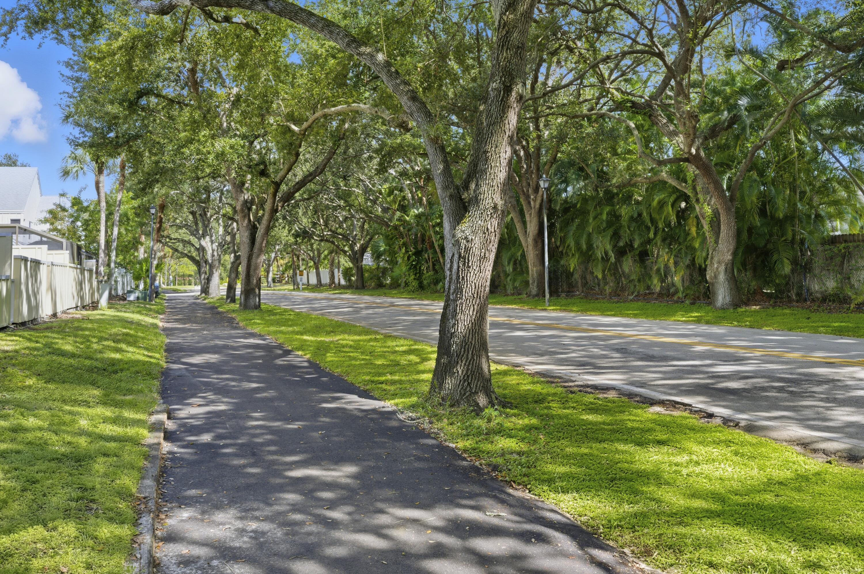 6375 Riverwalk Lane, Unit 4 Jupiter, FL 33458 - Photo 24 of 37 6375 Riverwalk Lane 4 Jupiter, FL 33458