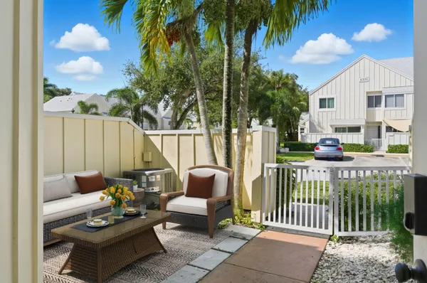 $2,450 | 6375 Riverwalk Lane, Unit 4, Jupiter, FL 33458