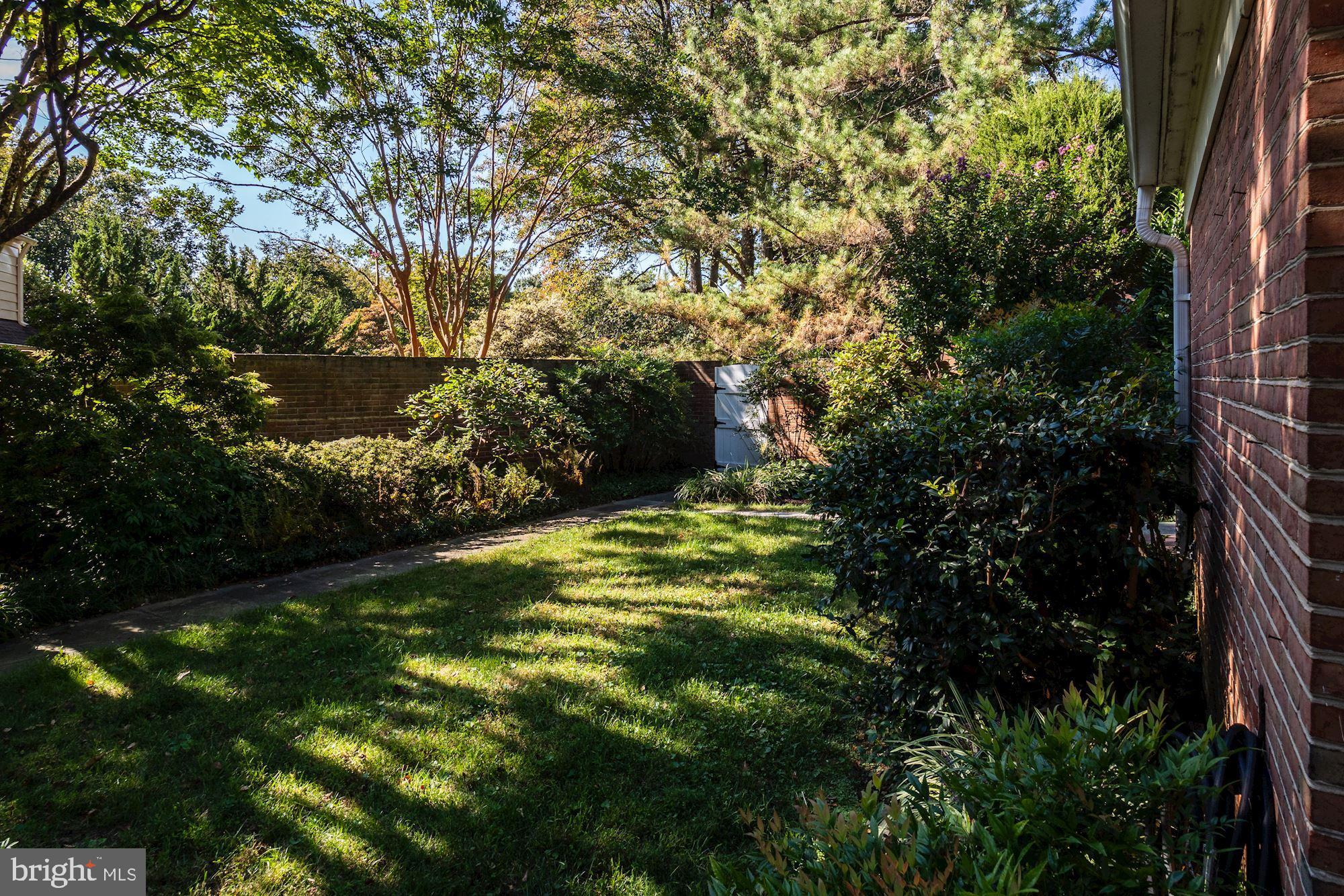4402 Boxwood Road Bethesda, MD 20816 - Photo 19 of 20 Gardens