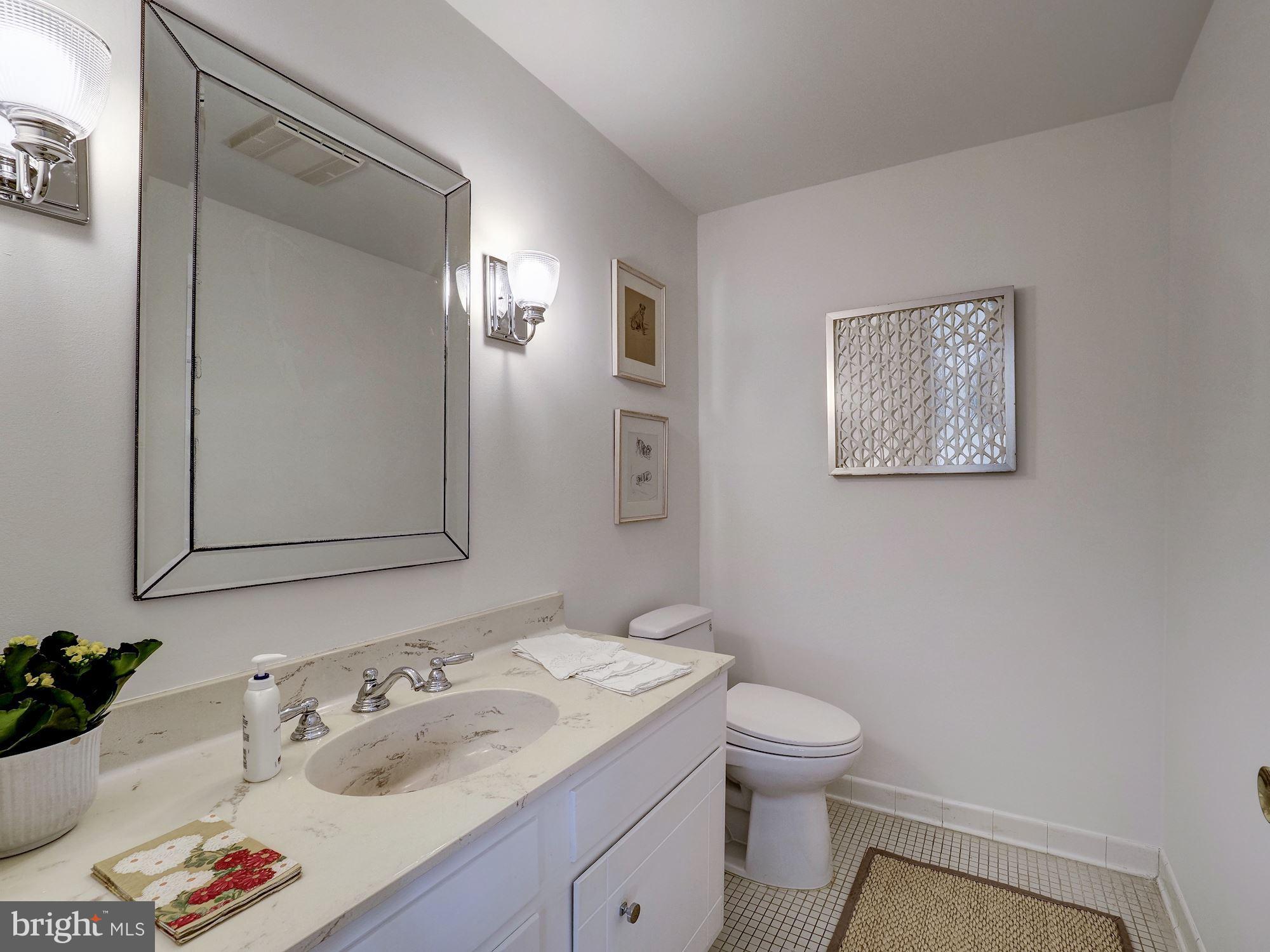 4402 Boxwood Road Bethesda, MD 20816 - Photo 9 of 20 Powder Room