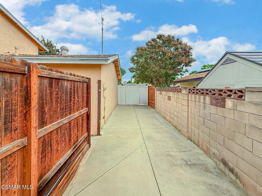 1191 Roldan Avenue Simi Valley, CA 93065 - Photo 29 of 29 lBackyard1