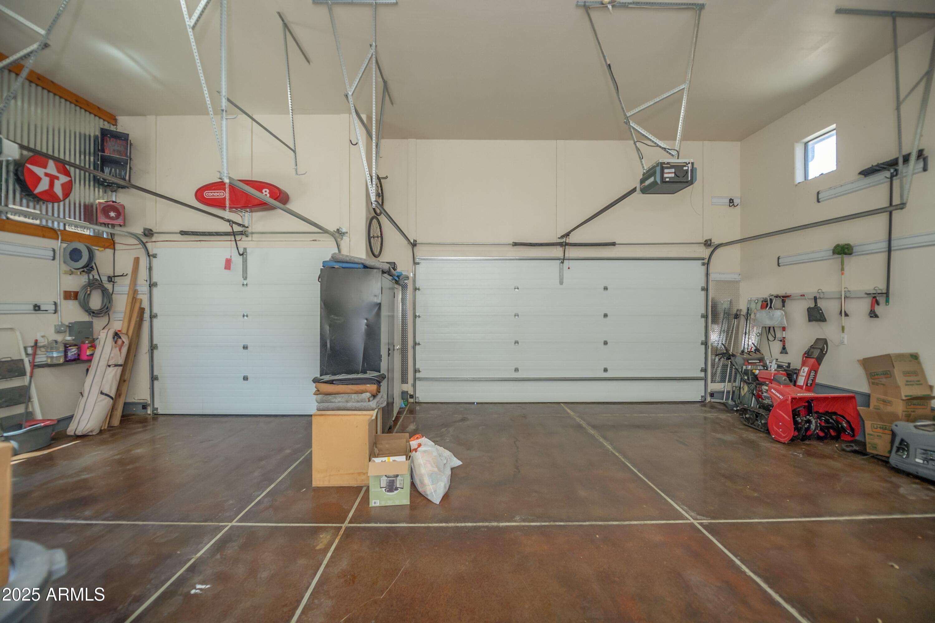 171 South Enchanted Road Dewey, AZ 86327 - Photo 33 of 62 a utility room with cabinets