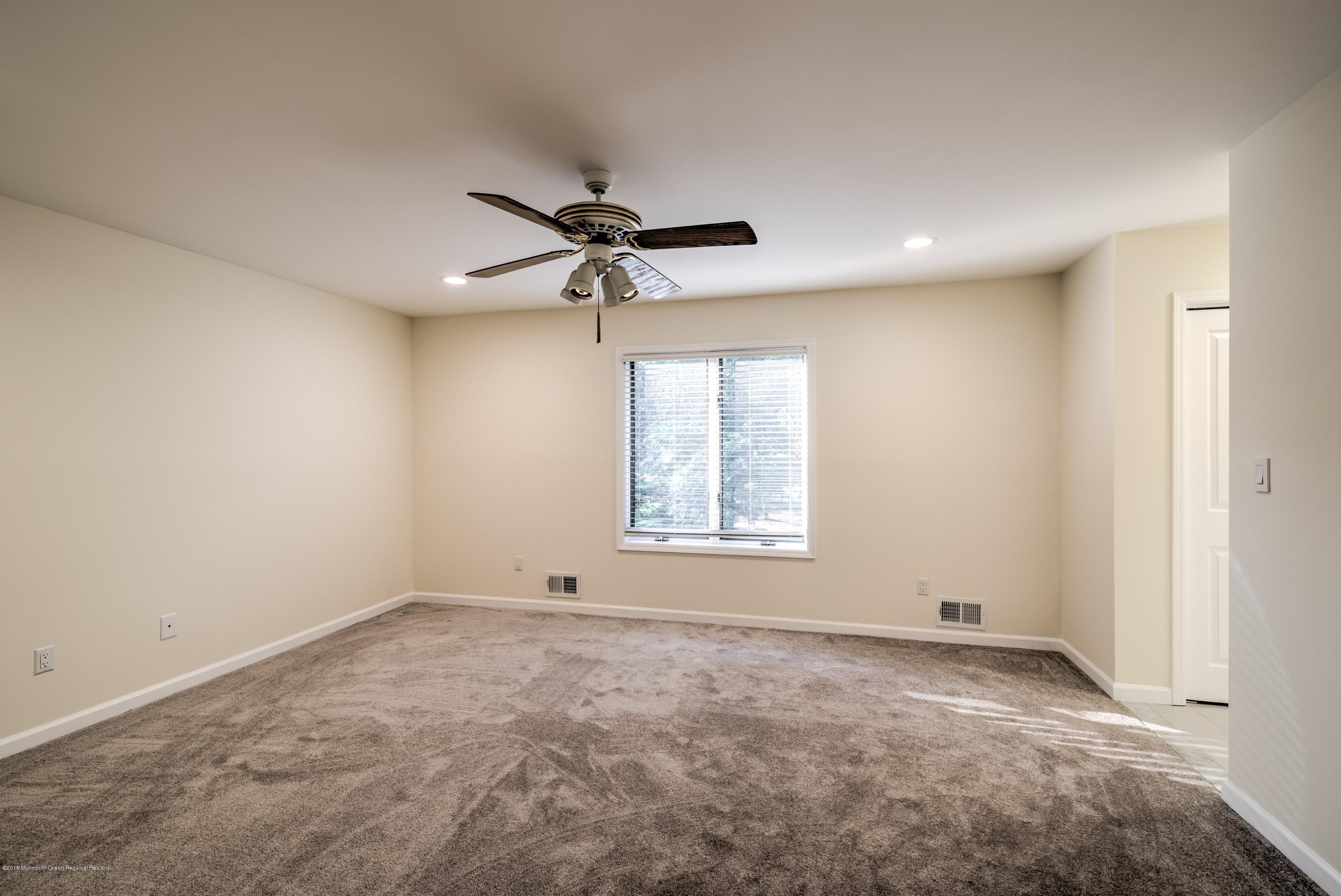 635 Jackson Mills Road Jackson, NJ 08527 - Photo 15 of 27 015_MASTER BEDROOM