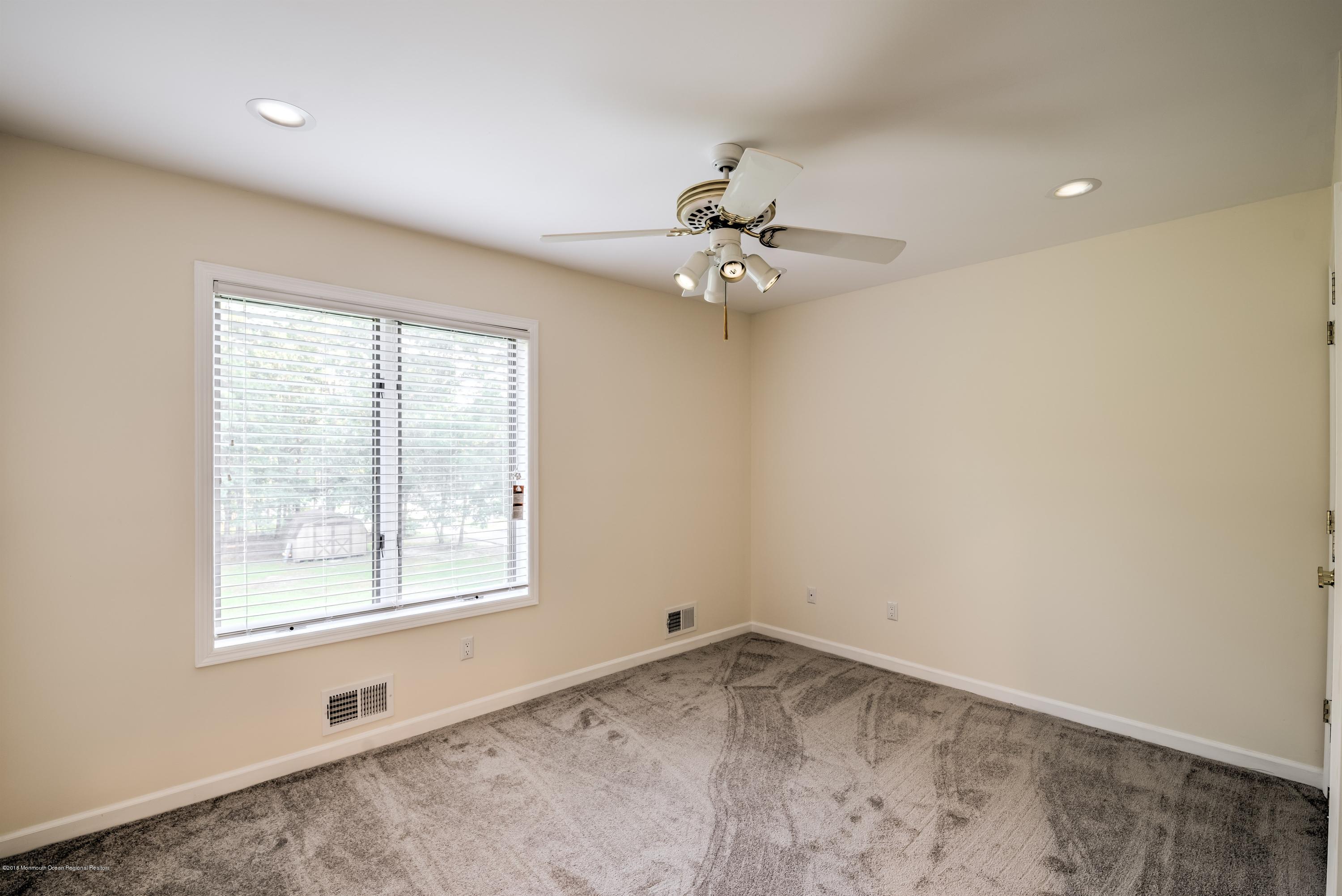 635 Jackson Mills Road Jackson, NJ 08527 - Photo 19 of 27 020_BEDROOM