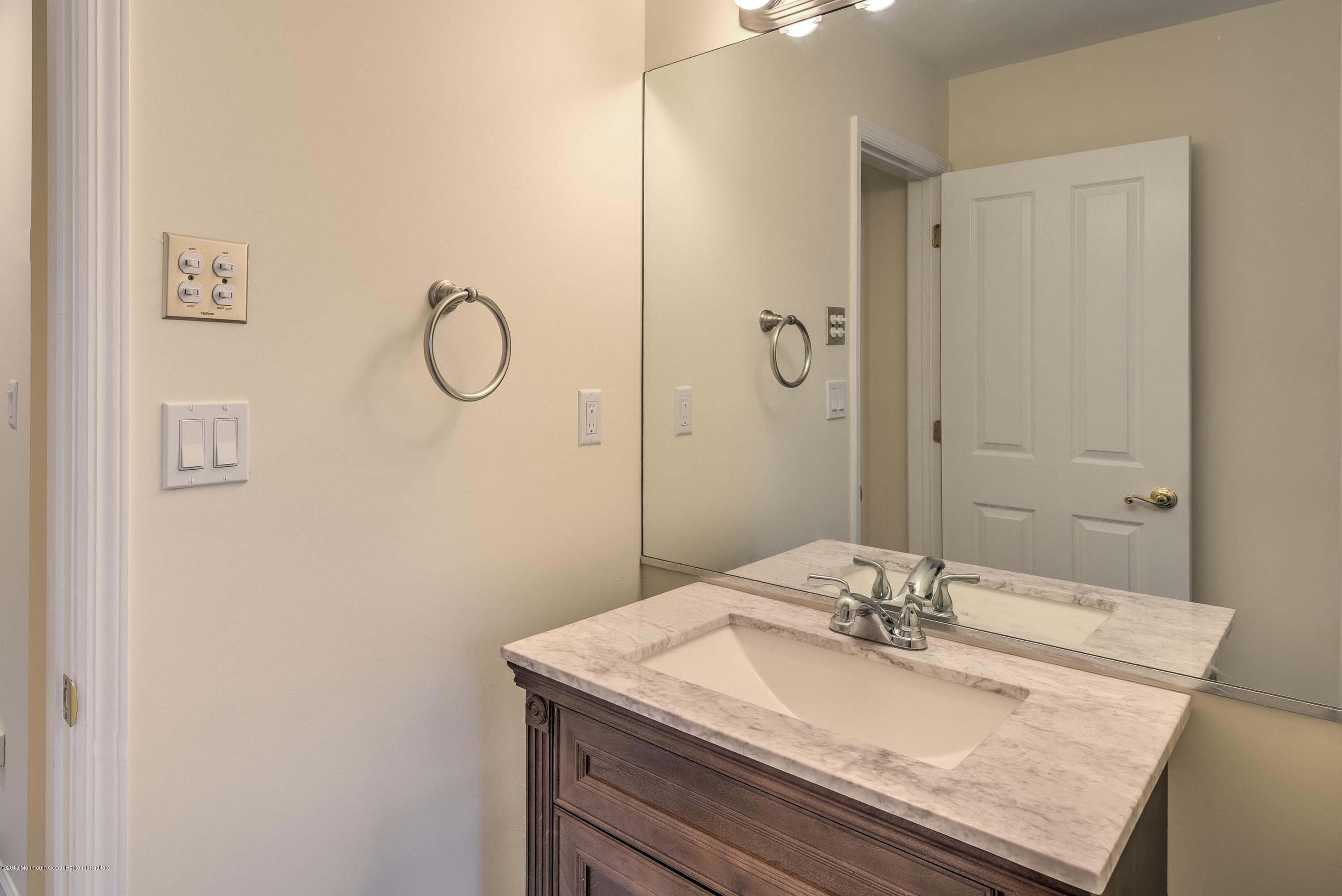635 Jackson Mills Road Jackson, NJ 08527 - Photo 21 of 27 022_BATHROOM