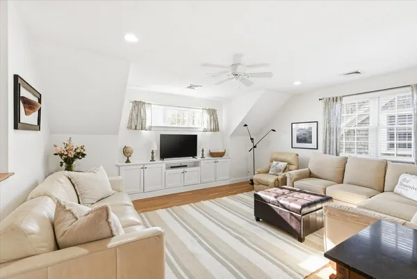 $1,049,000 | 480 Main Street, Unit 13, Falmouth, MA 02540
