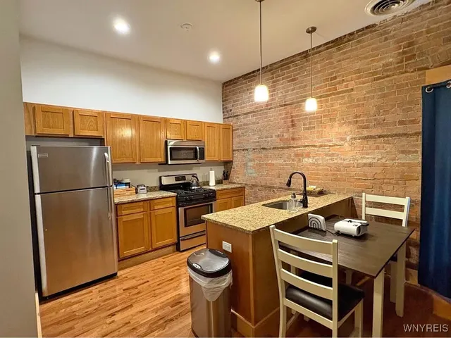 $1,600 | 43 Central Avenue, Lancaster, NY 14086