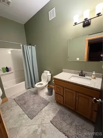 $1,600 | 43 Central Avenue, Lancaster, NY 14086