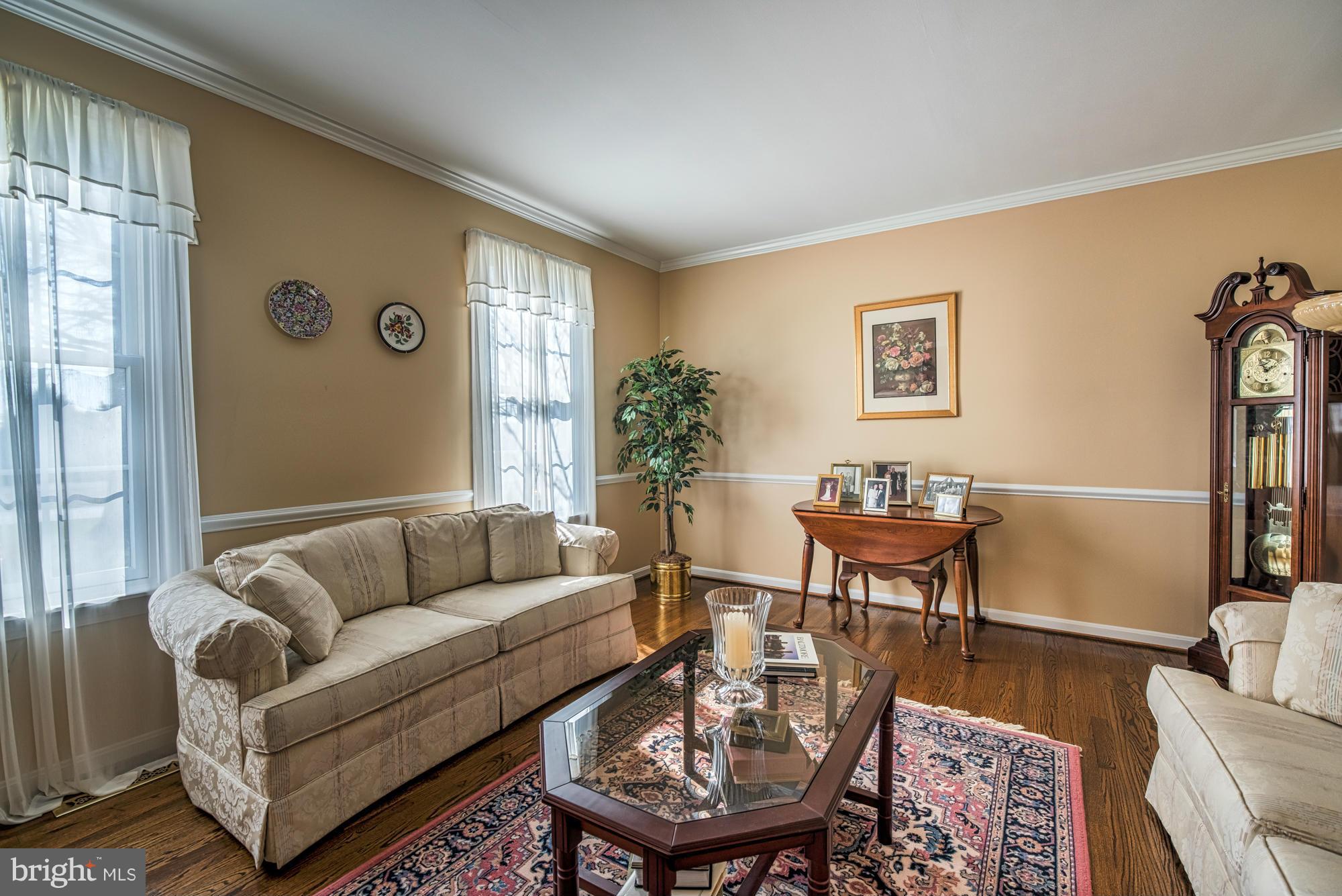 13400 Bottom Road Hydes, MD 21082 - Photo 5 of 21 Living Room