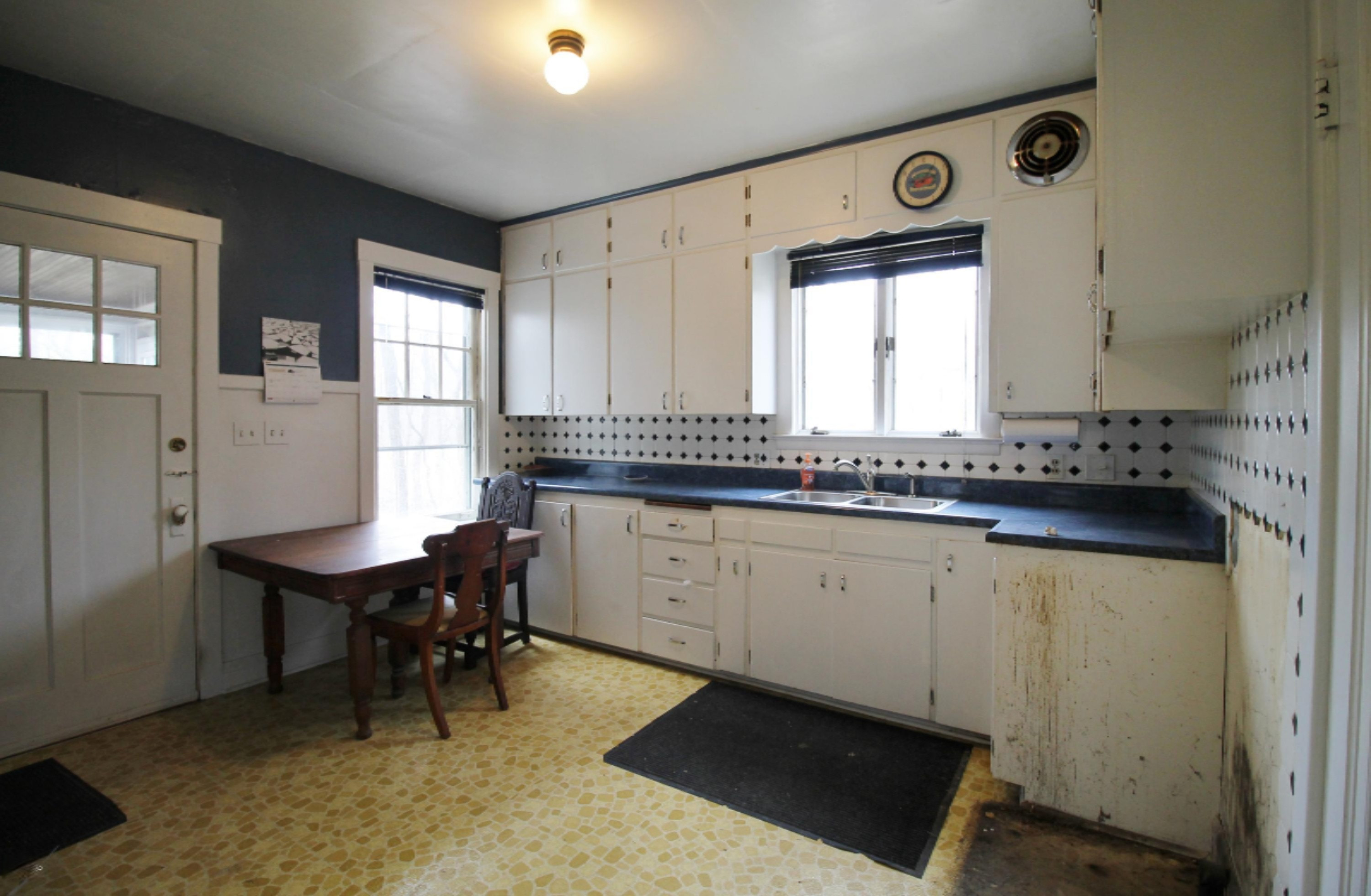 13844 Log Cabin Road Three Oaks, MI 49128 - Photo 14 of 21 kitchen