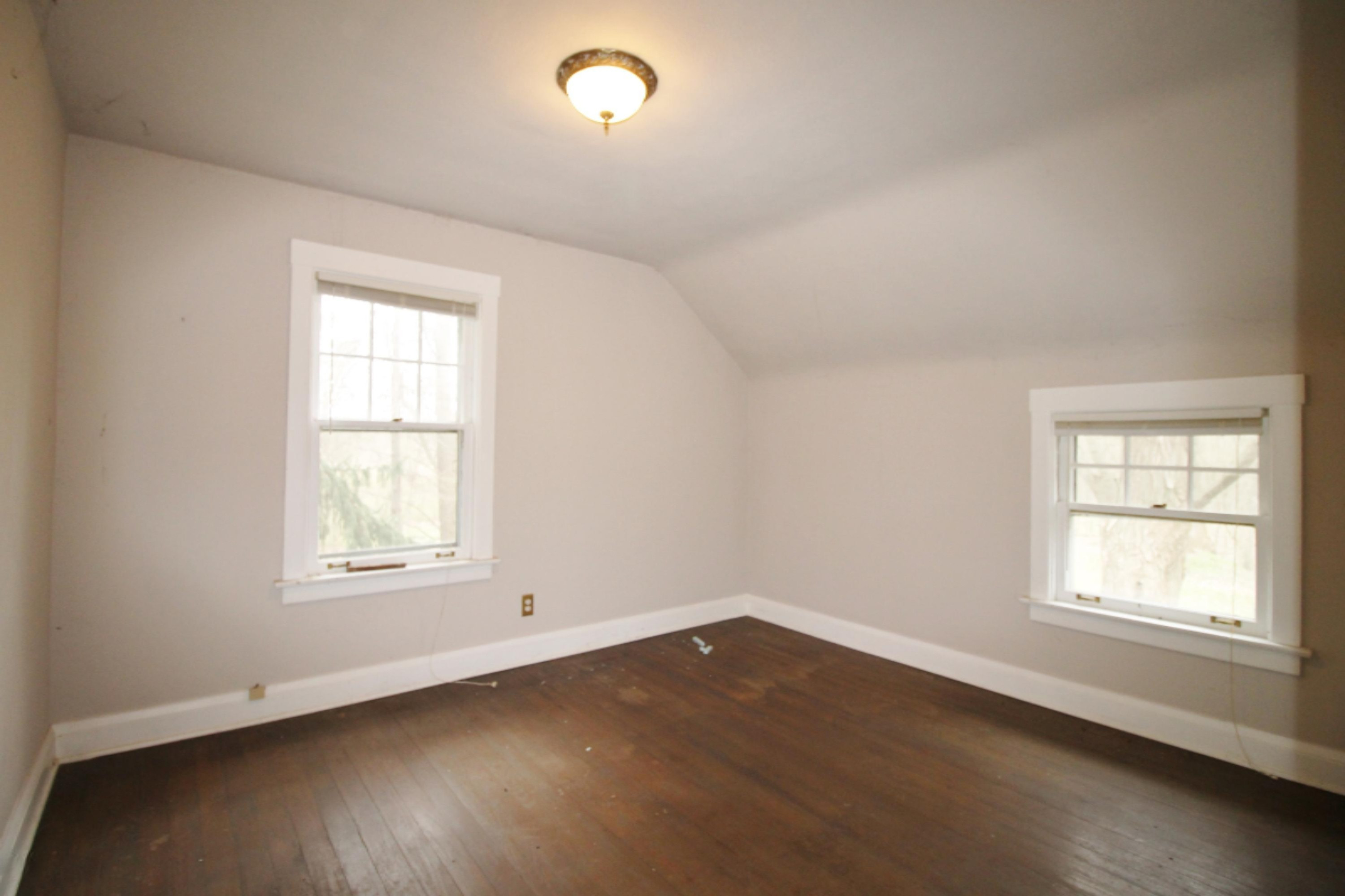 13844 Log Cabin Road Three Oaks, MI 49128 - Photo 19 of 21 Upstairs bedroom