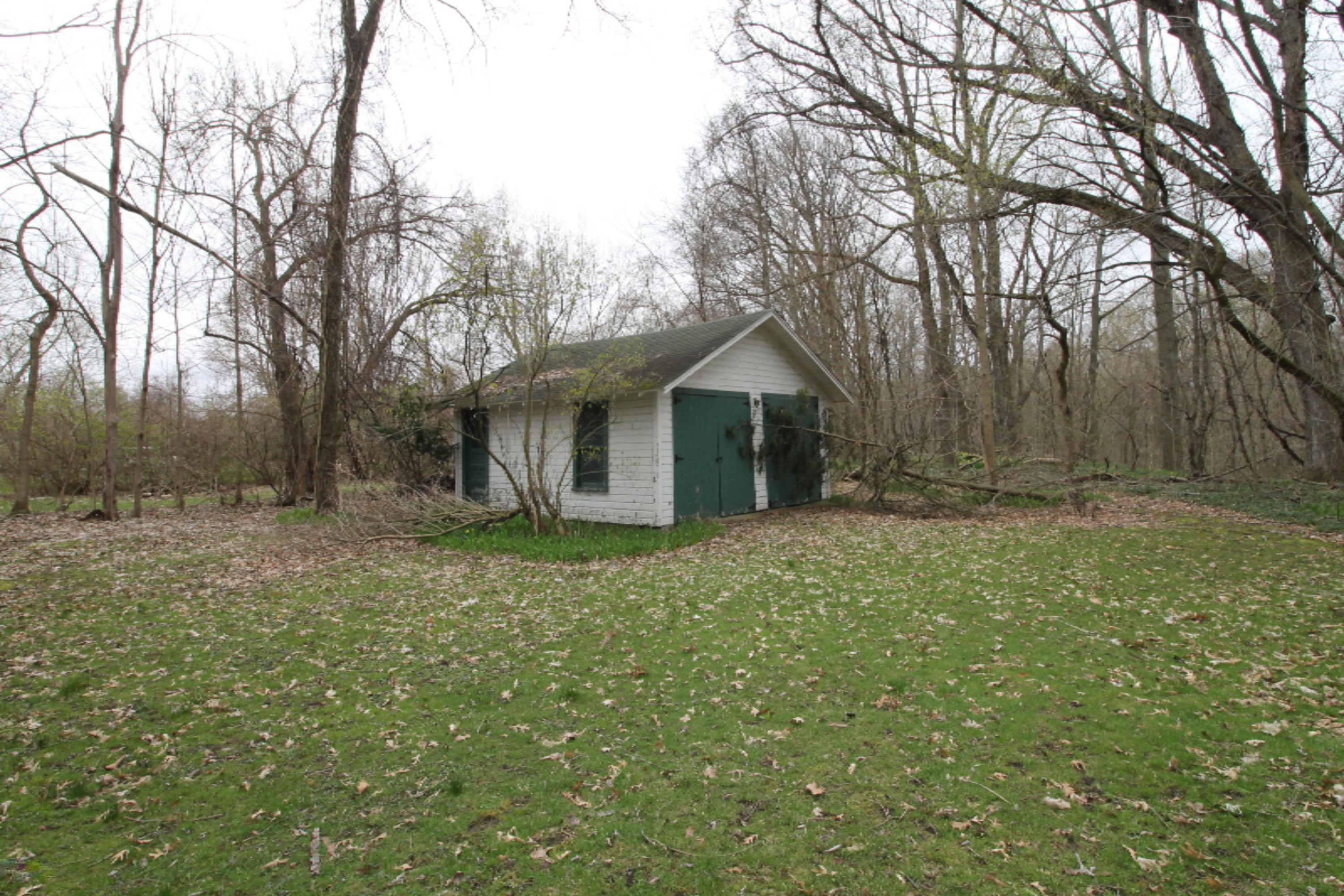 13844 Log Cabin Road Three Oaks, MI 49128 - Photo 5 of 21 outbuilding