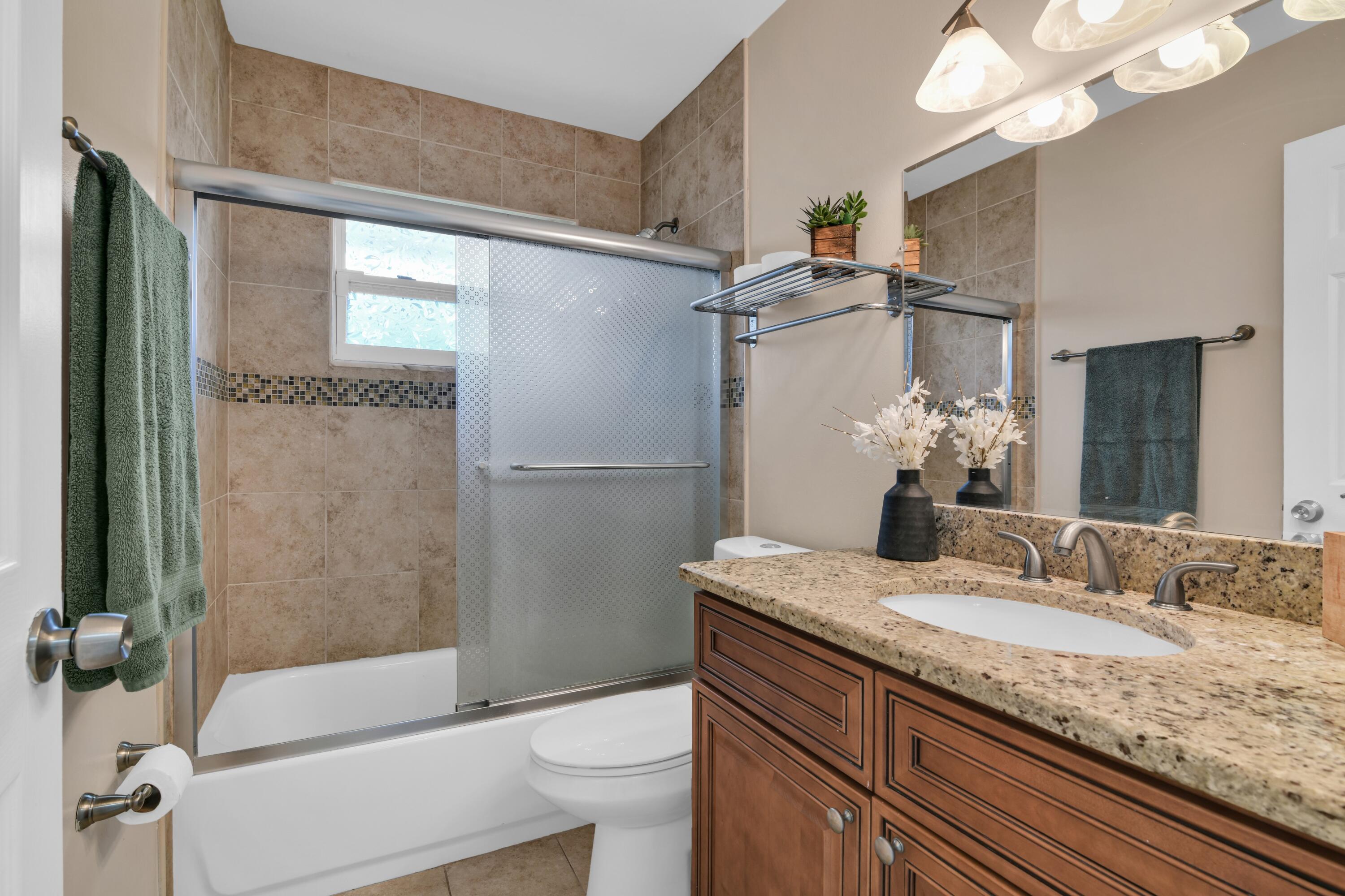 3150 Gulfstream Road Palm Springs, FL 33461 - Photo 23 of 51 3150 Gulfstream Rd, Lake Worth - 75