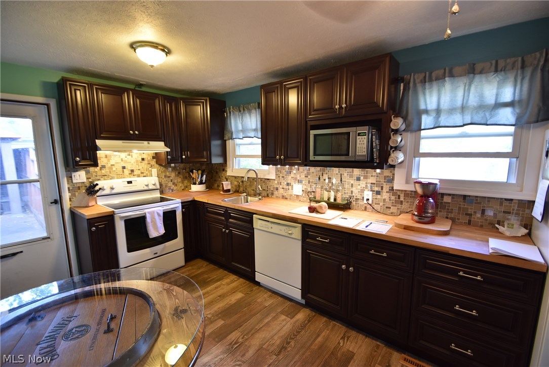 2446 Call Road Stow, OH 44224 - Photo 6 of 32