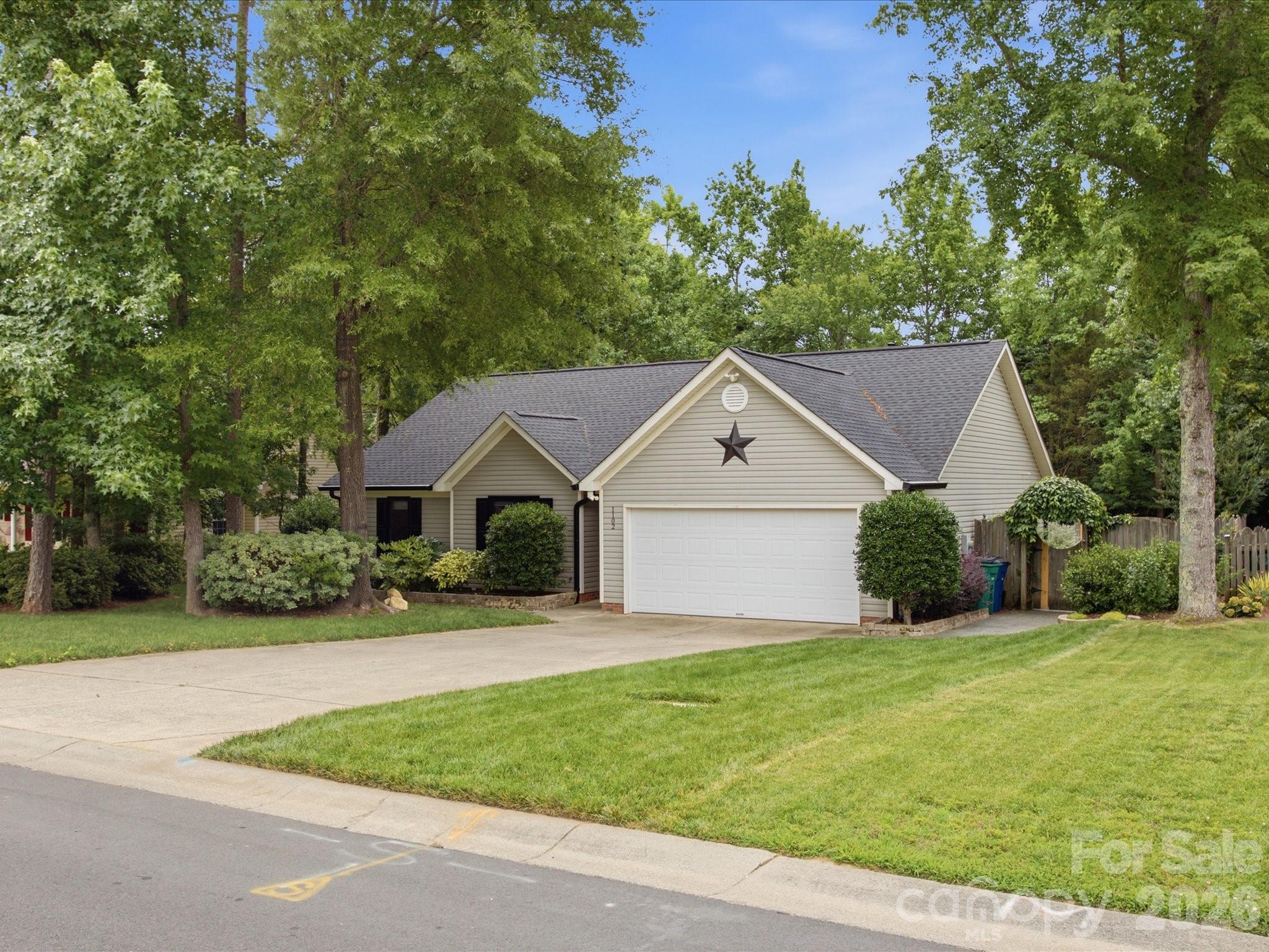 1102 Slate Ridge Road Matthews, NC 28104 - Photo 2 of 32