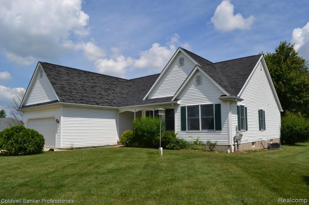 1400 Turrill Road Lapeer, MI 48446 - Photo 4 of 33 053.jpg