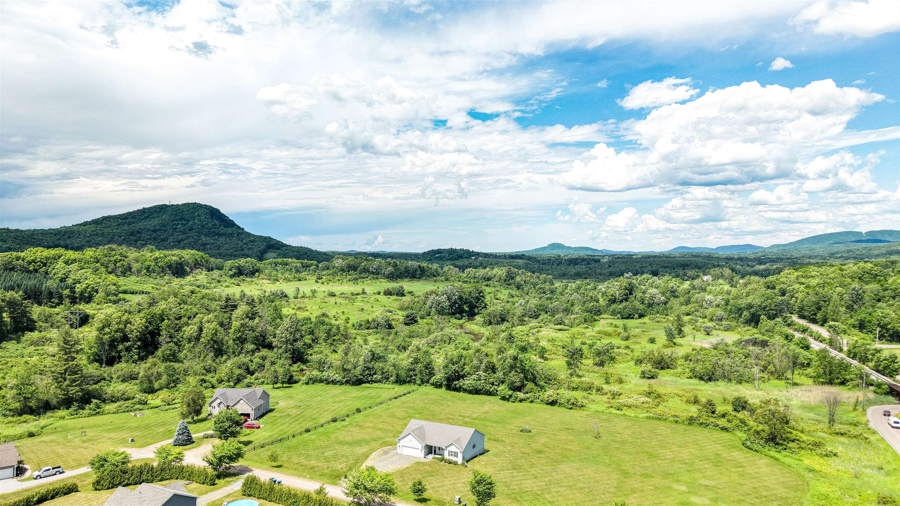 7 Riparian Way Milton, VT 05468 - Photo 4 of 46