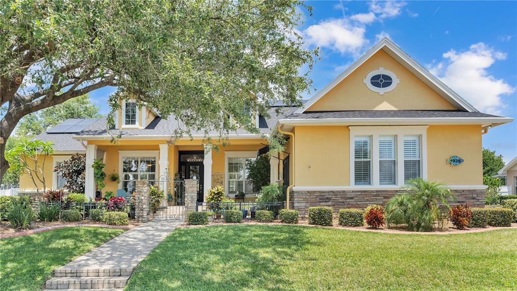 1935 Viewpoint Landings Road Lakeland, FL 33810 - Photo 1 of 1 Front of Home