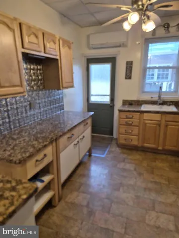 $2,100 | 2417 South Opal Street, Philadelphia, PA 19145