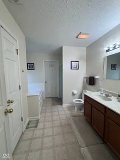$305,000 | 10530 Lookout Lane, Indianapolis, IN 46234