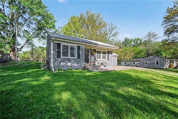 $225,000 | 1209 North 8th Street, Lansing, KS 66043