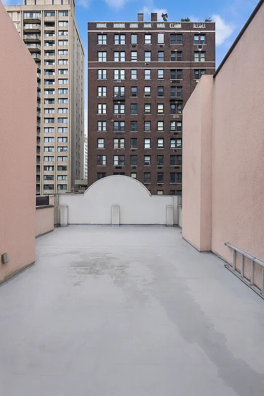 212 East 72nd Street Manhattan, NY 10021 - Photo 10 of 16 a view of outdoor space with building