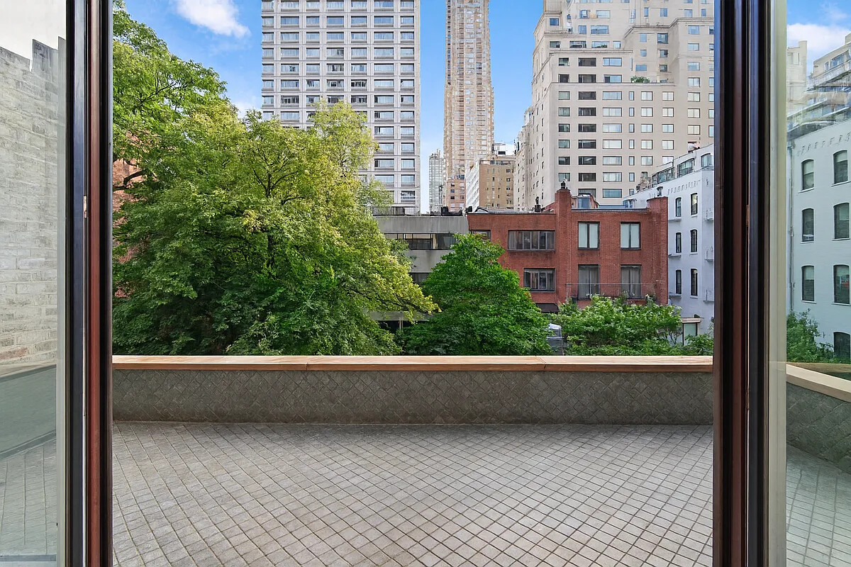 212 East 72nd Street Manhattan, NY 10021 - Photo 14 of 16 a view of outdoor space and yard
