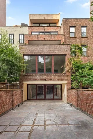 $7,950,000 | 212 East 72nd Street | Lenox Hill