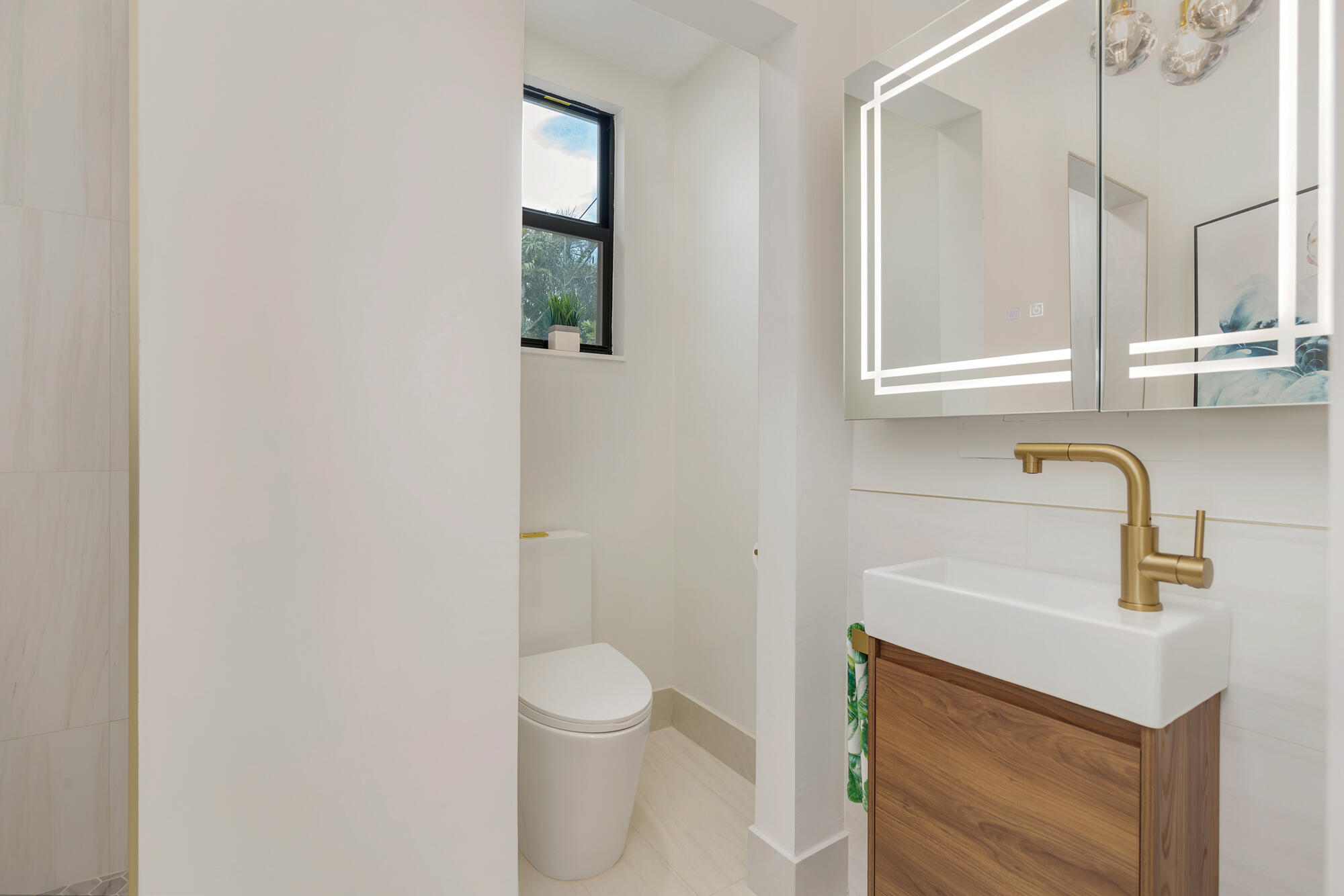 340 Ellamar Road West Palm Beach, FL 33405 - Photo 23 of 33 Bathroom 3