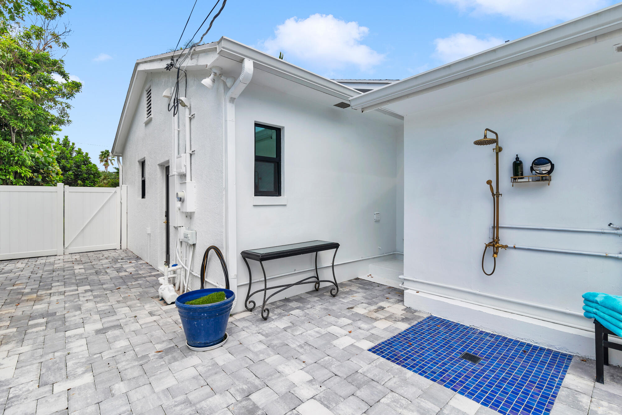 340 Ellamar Road West Palm Beach, FL 33405 - Photo 31 of 33 Outdoor Shower