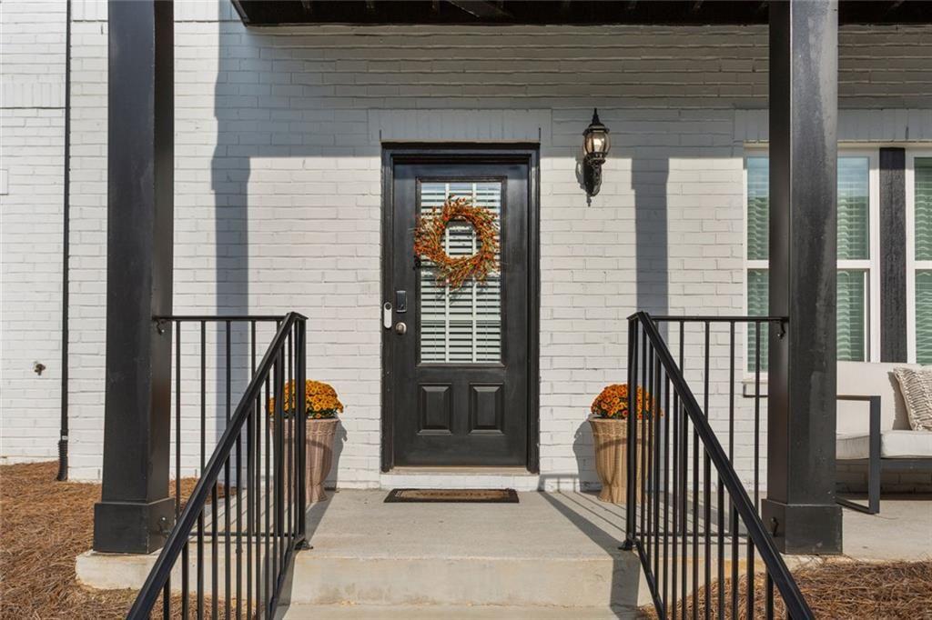 6117 Ogeechee Road Southeast Smyrna, GA 30126 - Photo 4 of 42