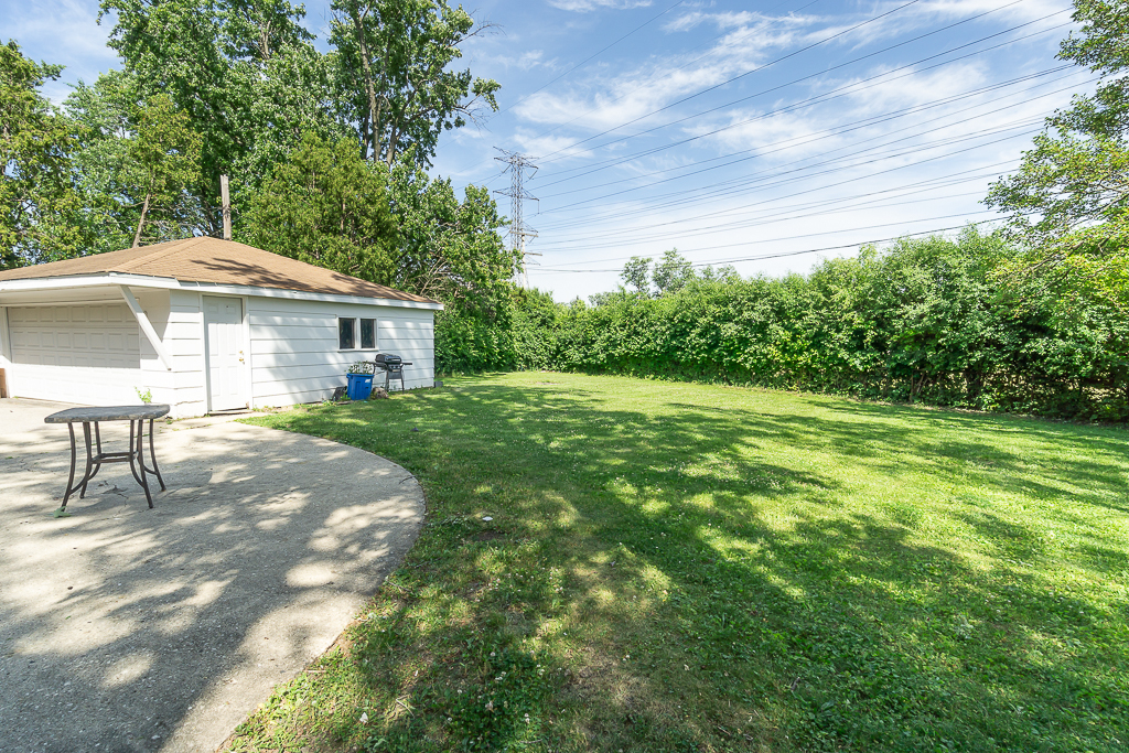 649 South Wisconsin Avenue Addison, IL 60101 - Photo 20 of 21
