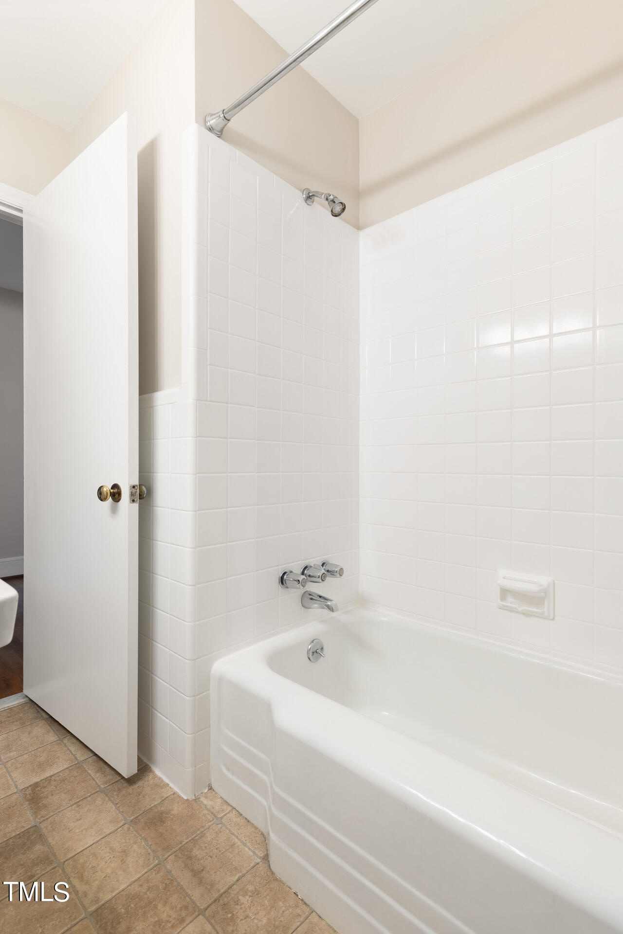3006 Hope Valley Road Durham, NC 27707 - Photo 23 of 40 3006-Hope-Valley-122
