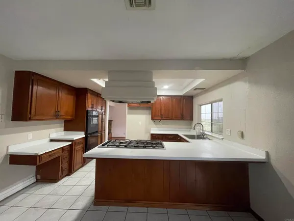 $4,500 | 262 Eucalyptus Court, Chula Vista, CA 91910