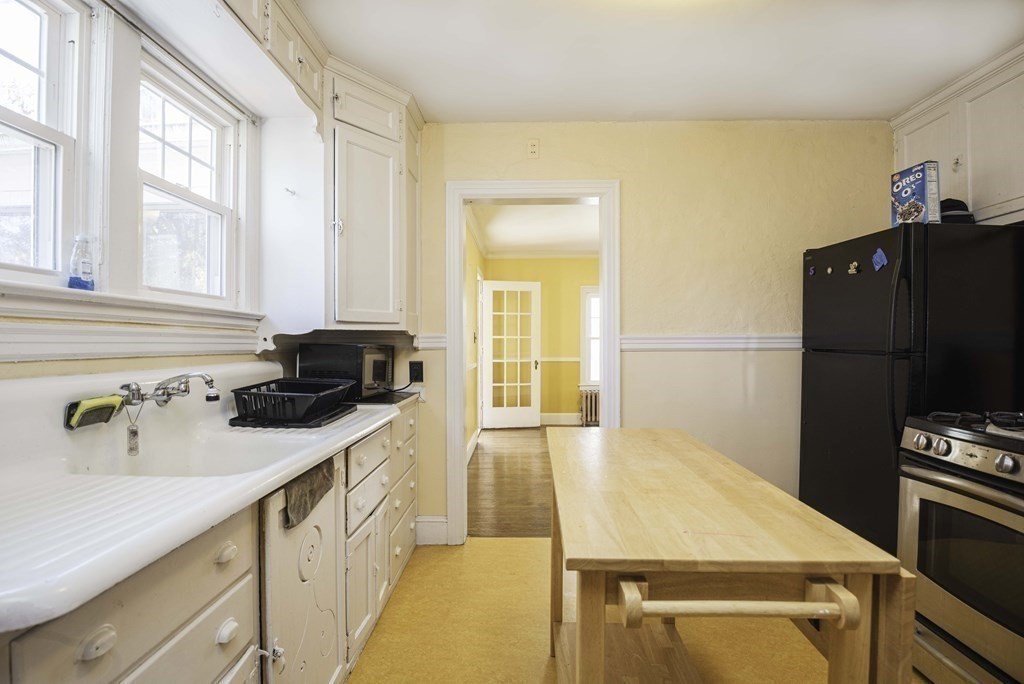 205 Norfolk Street Springfield, MA 01109 - Photo 15 of 39 Gallery Image 15