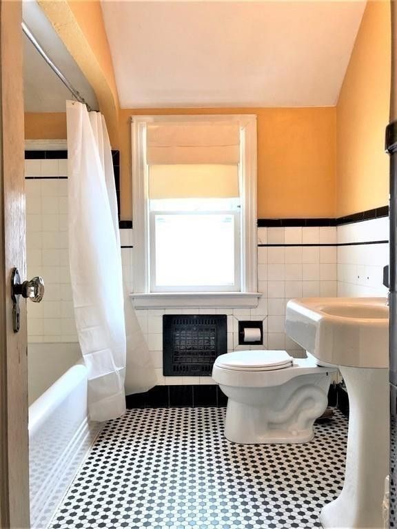205 Norfolk Street Springfield, MA 01109 - Photo 18 of 39 Gallery Image 18