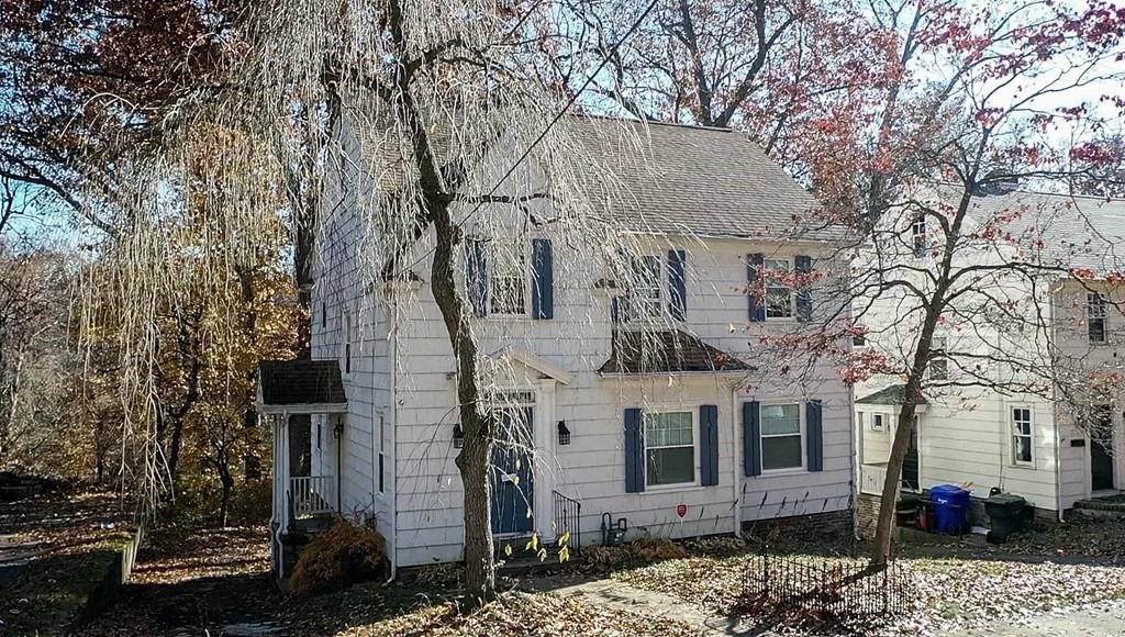 205 Norfolk Street Springfield, MA 01109 - Photo 3 of 39 Gallery Image 3