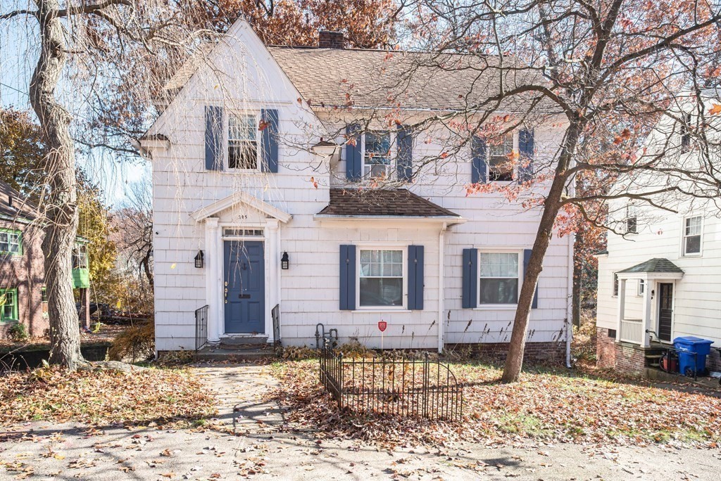 205 Norfolk Street Springfield, MA 01109 - Photo 5 of 39 Gallery Image 5