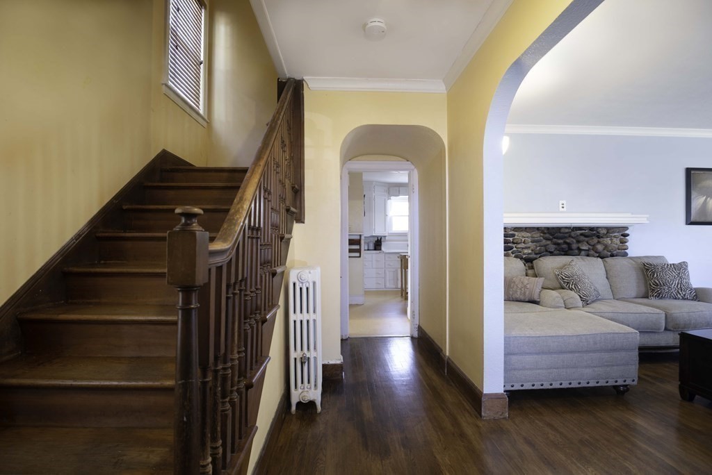 205 Norfolk Street Springfield, MA 01109 - Photo 8 of 39 Gallery Image 8