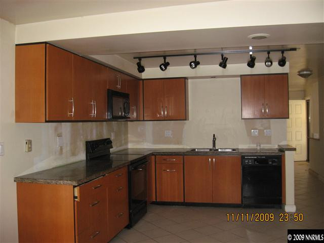 4305 Toro Court Reno, NV 89502 - Photo 4 of 9 Photo 4