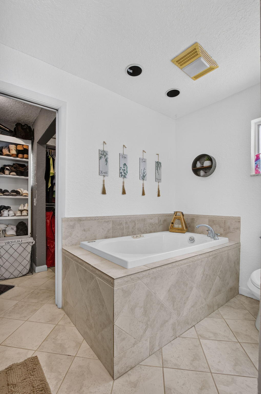 6521 Woodbury Road Boca Raton, FL 33433 - Photo 31 of 62 31-web-or-mls-DSC_2057