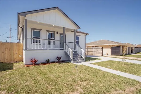 $289,000 | 3644 Charles Drive, Chalmette, LA 70043