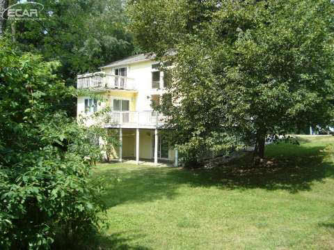 10051 Carmer Road Fenton, MI 48430 - Photo 6 of 37 20434554-5.JPG
