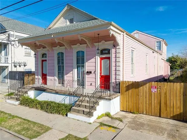 $1,995 | 3027 St Claude Avenue, Unit B, New Orleans, LA 70117