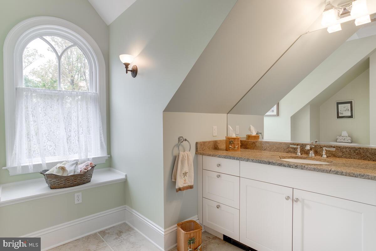 1160 Cavalier Road Arnold, MD 21012 - Photo 50 of 65 3rd Level Bath