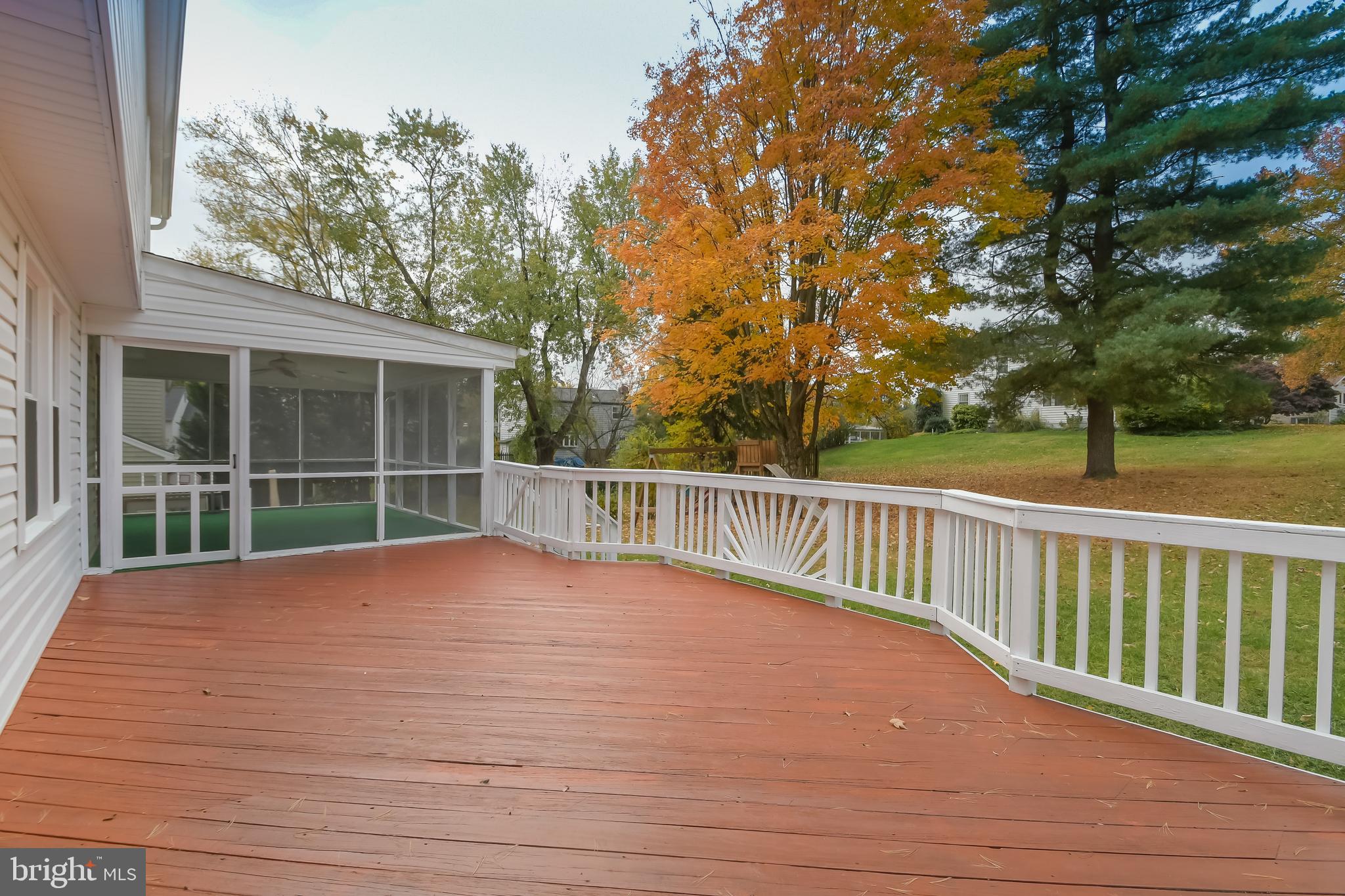 10812 Sandringham Road Cockeysville, MD 21030 - Photo 33 of 37 Deck