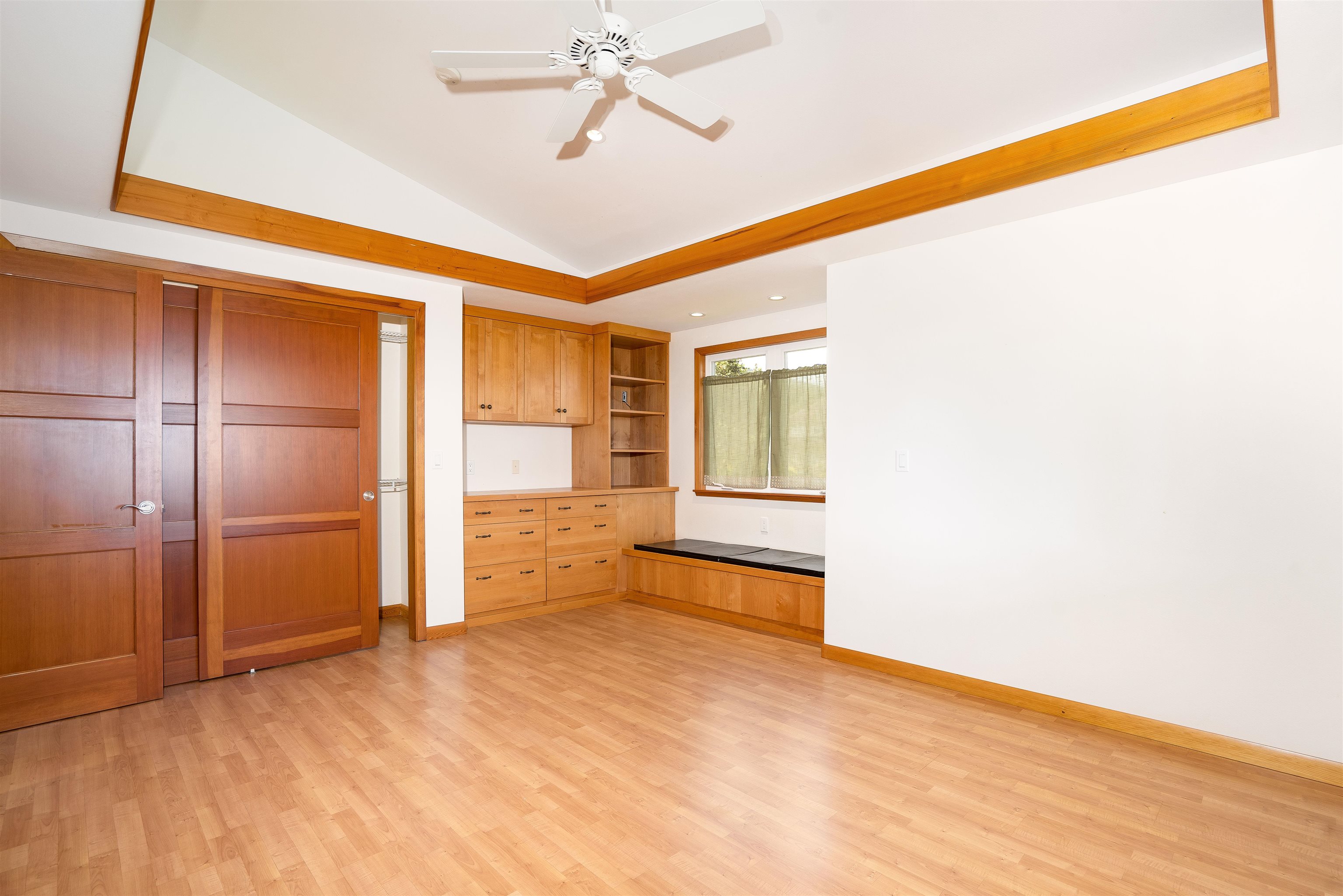 7733 Kula Highway Kula, HI 96790 - Photo 25 of 30 Bedroom 3 with window bench seat
